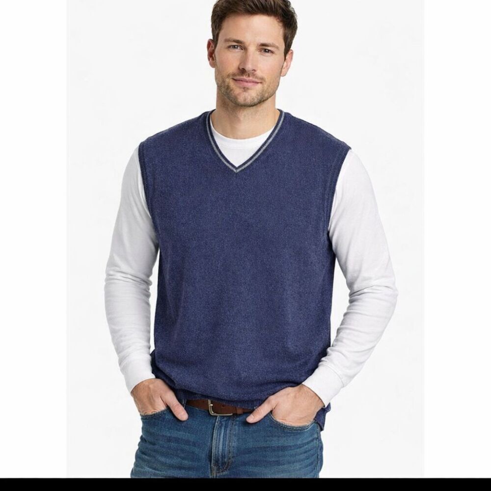 Vintage Y2K Royal Robbins Men's Blue Lambs Wool Vest Size XL